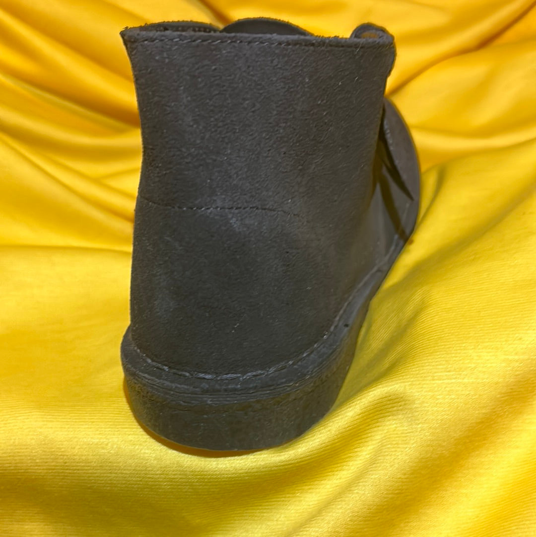 Black suede original desert boot