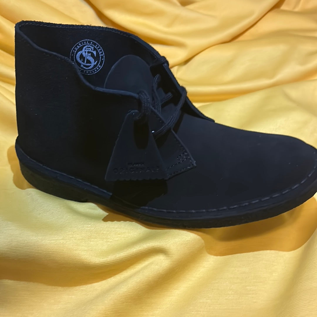 Black suede original desert boot