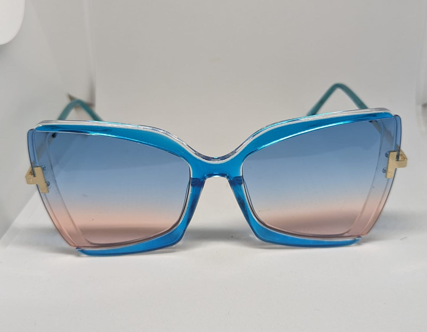 Oversized cat eye square sunglasses