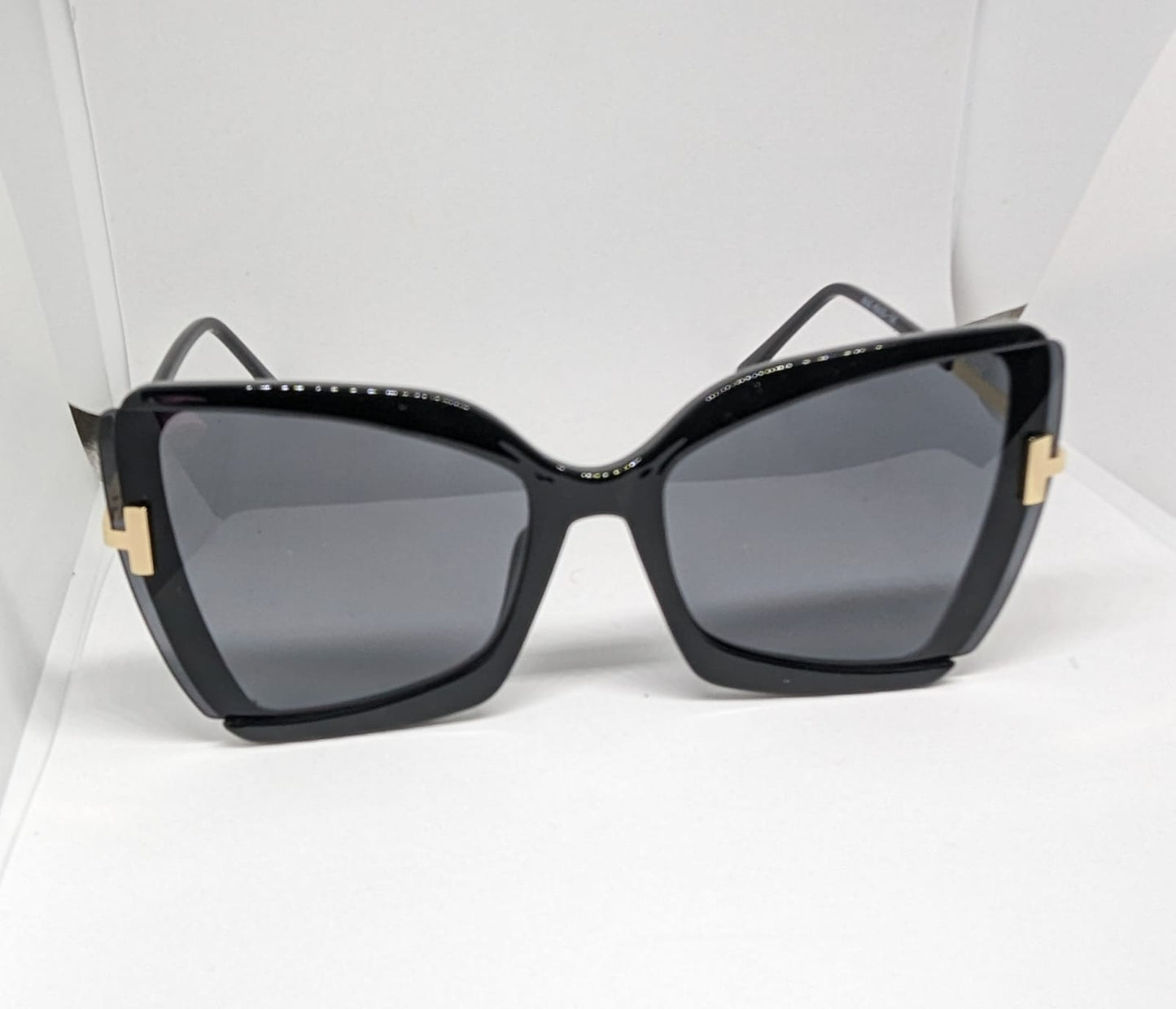 Oversized cat eye square sunglasses