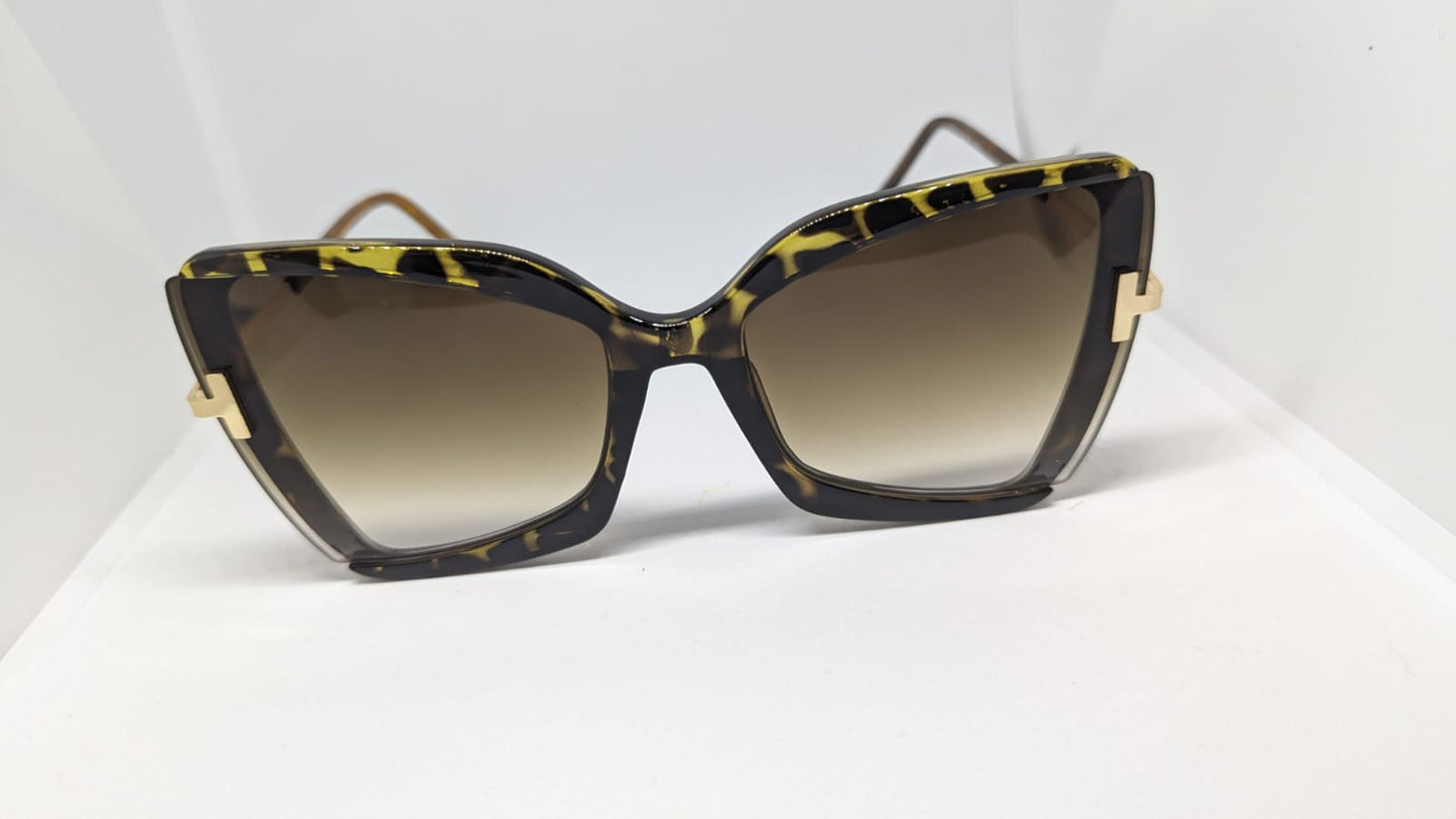 Oversized cat eye square sunglasses